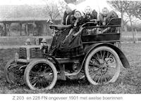 Auto met kenteken K-203 en FN 228